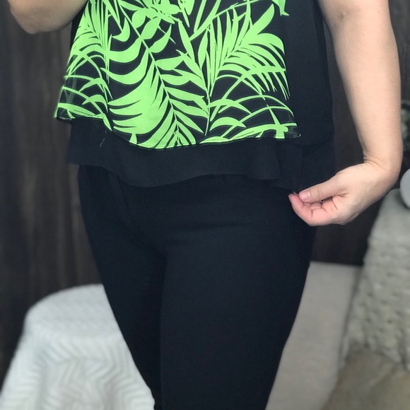 Bisou Bisou blouse tank green/black size medium - Picture 2 of 11